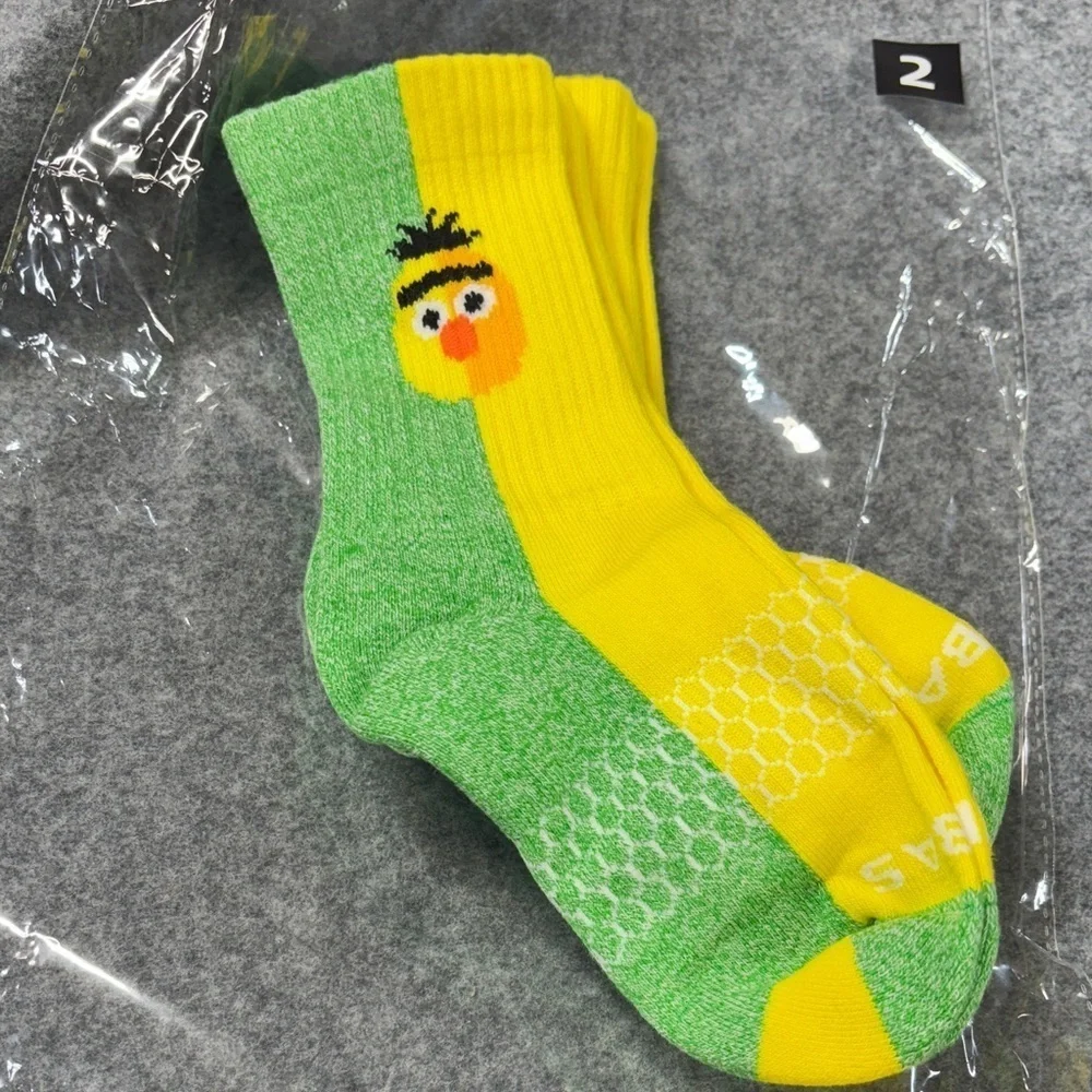 Bombas Sesame Street green and yellow  Colorful Character Socks youth